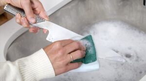 Vệ sinh và bảo quản dao đúng cách Hướng dẫn chi tiết